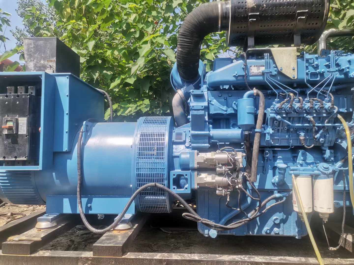 大关详细说明降低 800kW 柴油发电机输出电流波动的方法