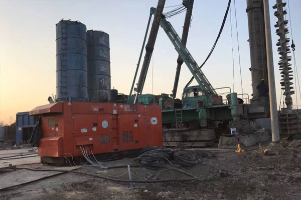 大关如何检查发电机组燃油系统的密封性？