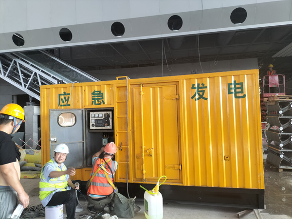 大关怎样判断空气滤清器是否需要更换？